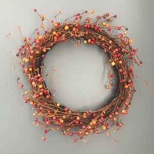 18” Fall Halloween Berry Wreath